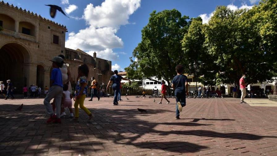 Capitaleños aprovechan día feriado para visitar parques y lugares emblemáticos Capitaleños aprovechan día feriado para visitar parques y lugares emblemáticos