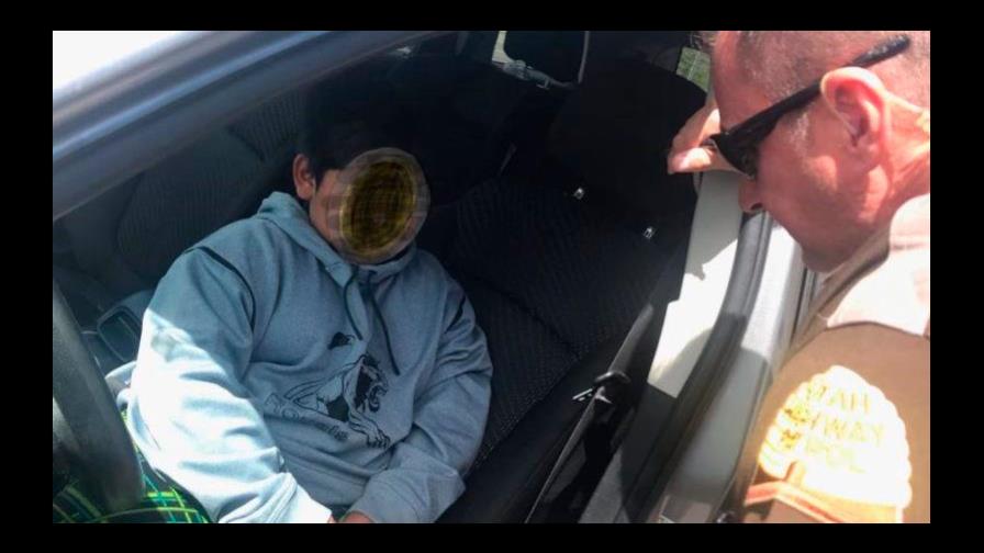 Sorprenden a un niño de 5 años conduciendo un vehículo en la carretera Sorprenden a un niño de 5 años conduciendo un vehículo en la carretera