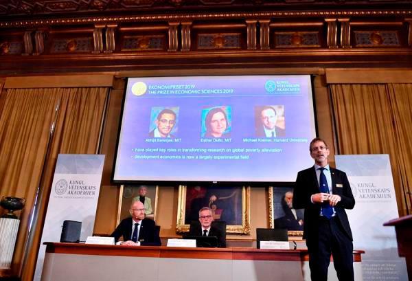 El Nobel de Economía de 2019 para Banerjee, Duflo y Kremer