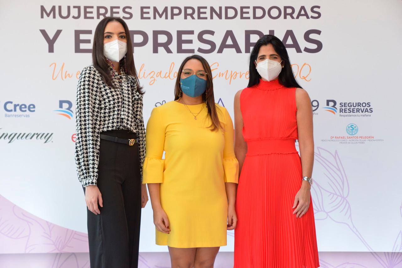 Noelia Reinoso, Melissa Hernández y Raquel Giraldez.