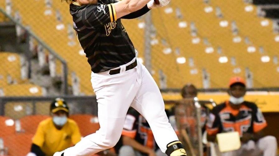Las Águilas domaron por los cuernos a los Toros en el Cibao con Negrín y Nogowski al mando