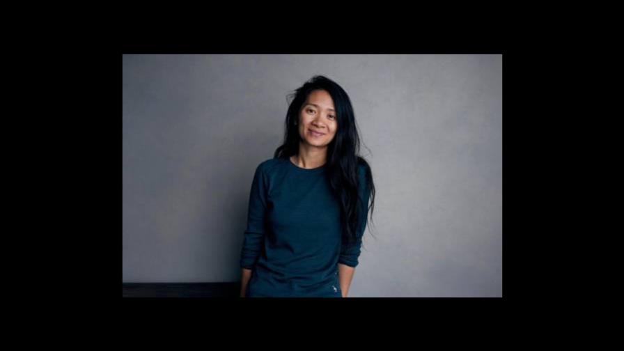 Directora “Nomadland” enfrenta controversia en China