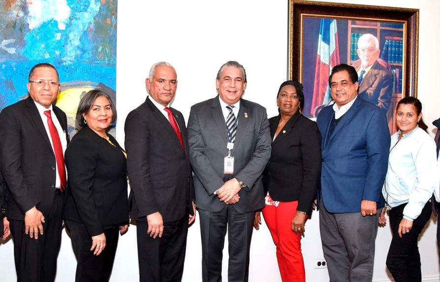 Notarios firmarán acuerdo de cooperación con consulado de Nueva York para asistir a dominicanos 