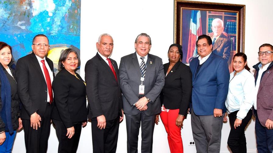 Notarios firmarán acuerdo de cooperación con consulado de Nueva York para asistir a dominicanos 