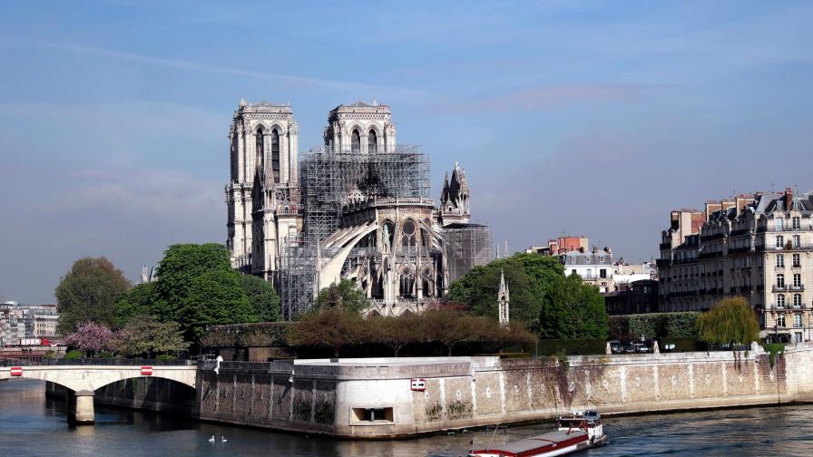 Polémica en Francia por millonarias donaciones para Notre Dame Polémica en Francia por millonarias donaciones para Notre Dame