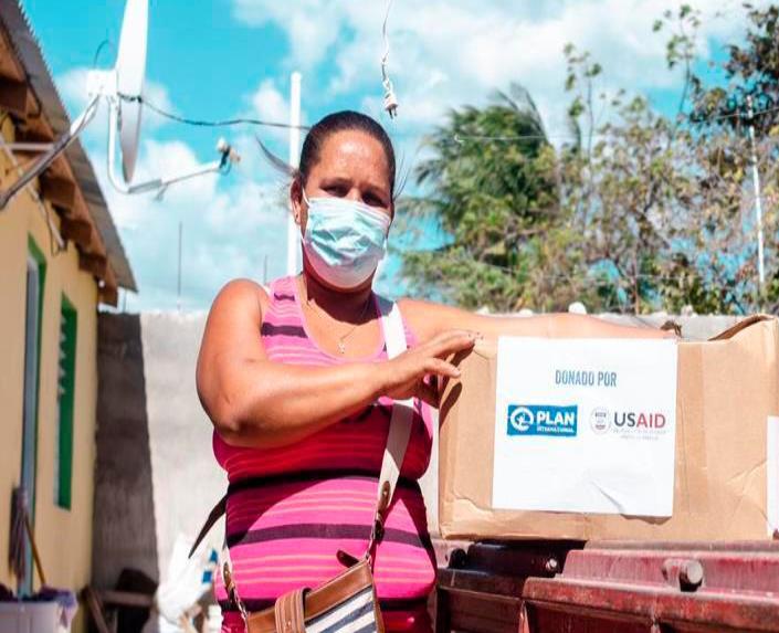 EEUU dona kits de alimentos  en Pedernales a familias impactadas por el COVID-19 