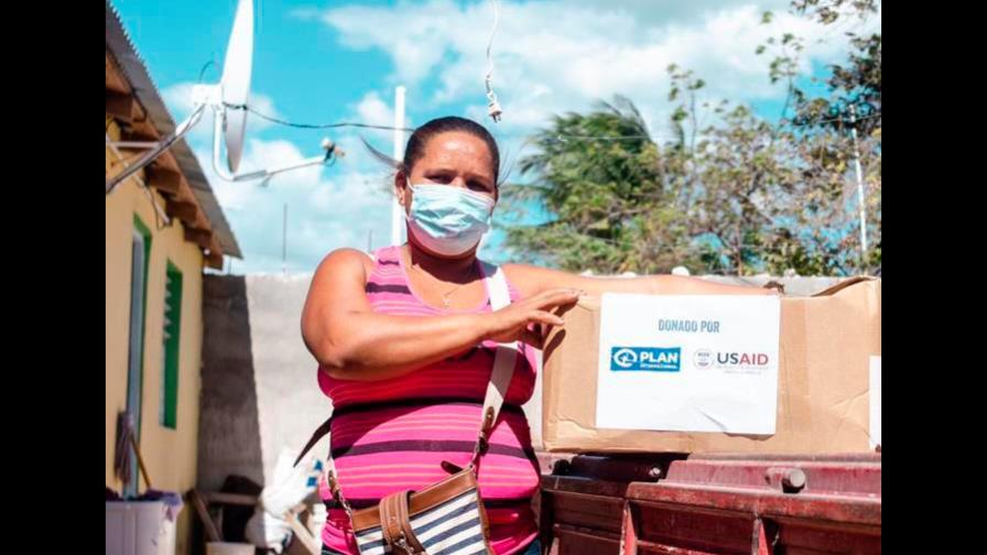 EEUU dona kits de alimentos  en Pedernales a familias impactadas por el COVID-19 