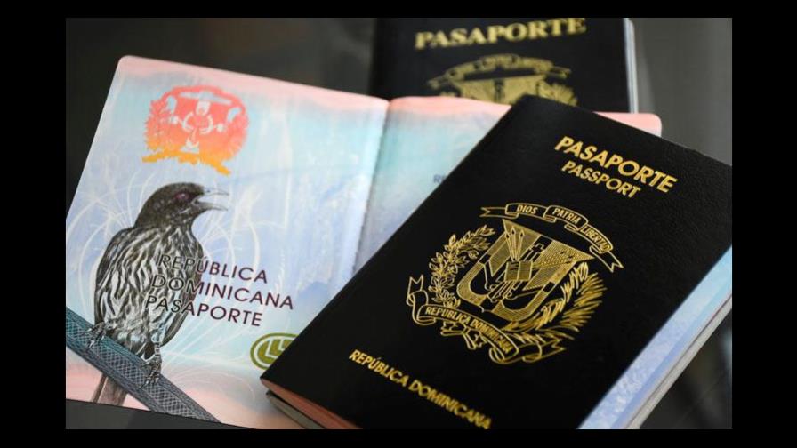 Dominicanos reportan retraso en entrega de pasaportes en Consulado de Boston