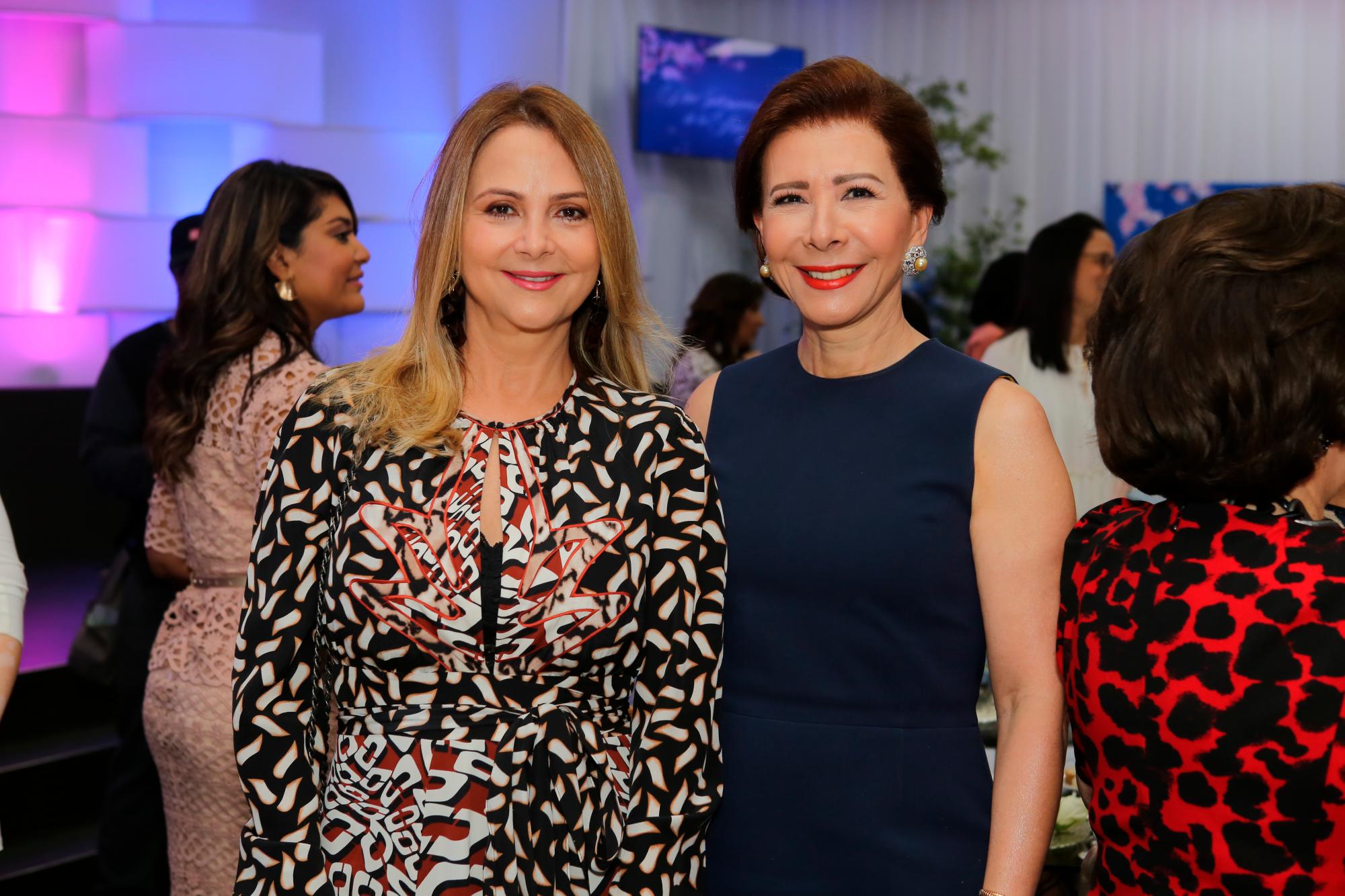 Nuria Piera y Melba de Grullón.