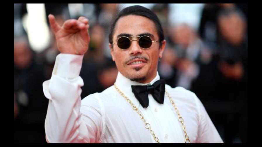 Dominicana demanda al famoso chef Salt Bae por discriminación y maltratos 