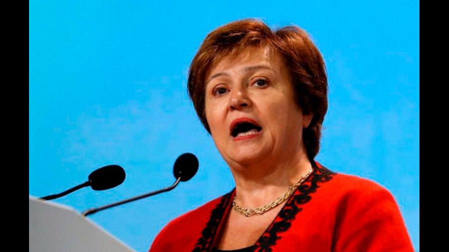 FMI asegura que la guerra comercial entre EEUU y China “está pasando factura”