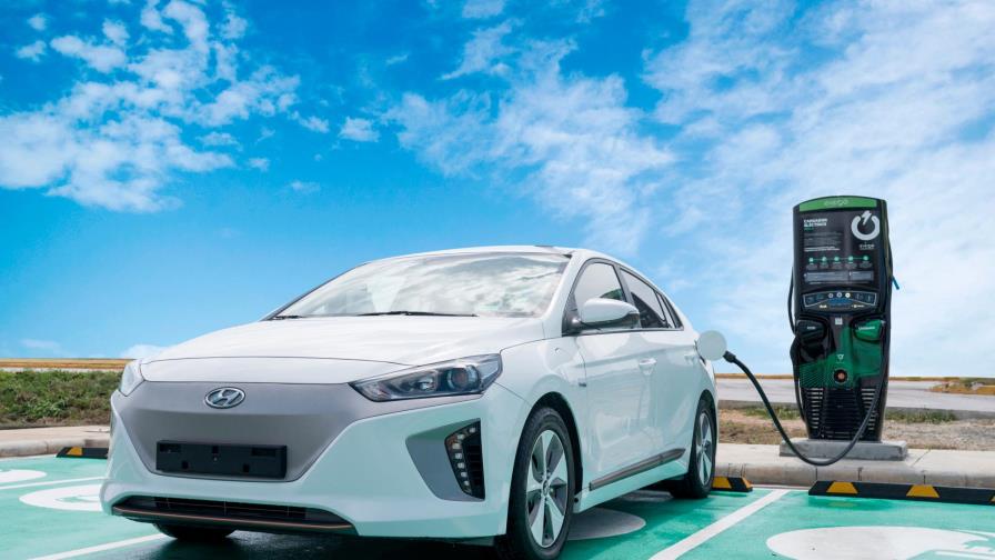 Evergo presenta la mayor red de estaciones de carga eléctrica en el país