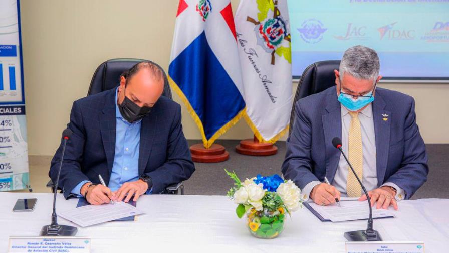 OACI firma acuerdo con instituciones del sistema de aviación civil de RD