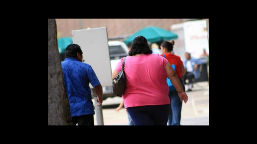 La población de EEUU se ha vuelto más obesa y baja desde 1999