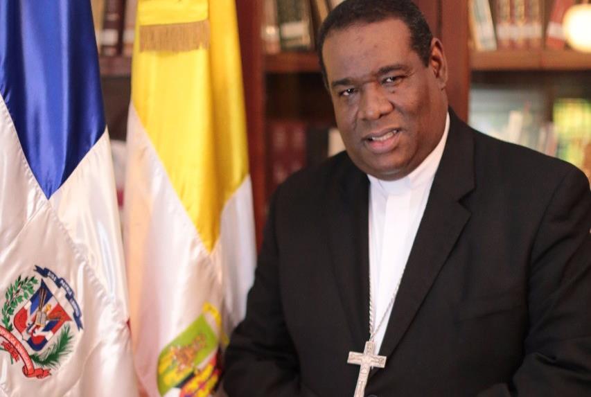 Obispo auxiliar de Santo Domingo critica comportamiento de empresarios del caso Polyplas