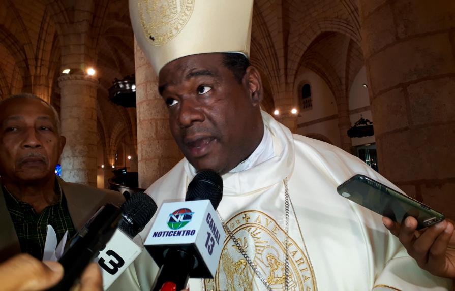 Obispo pide fortalecer ética de los policías