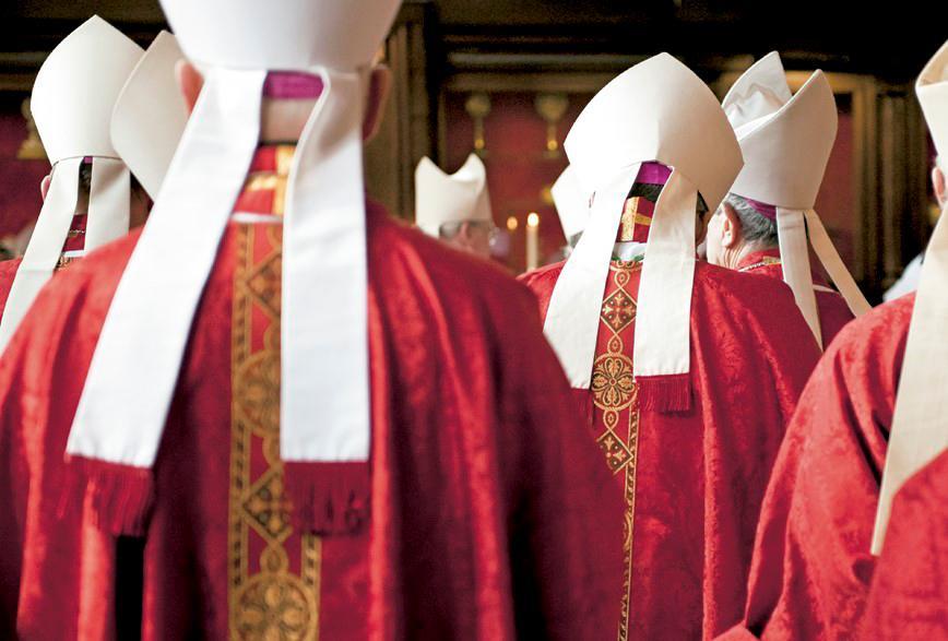 Los obispos franceses lanzan un plan de reformas para corregir años de abusos