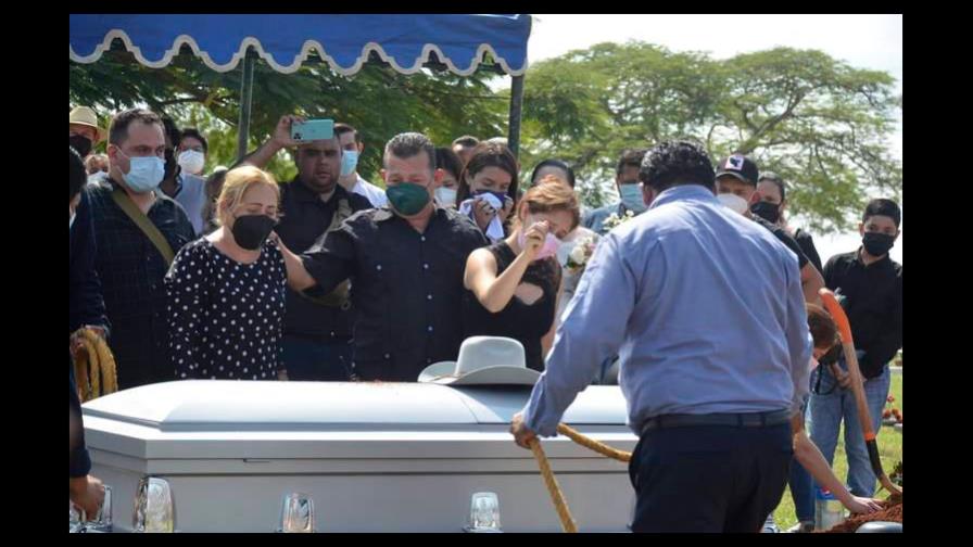 Con la canción “Amor eterno”, dan último adiós al actor Octavio Ocaña 