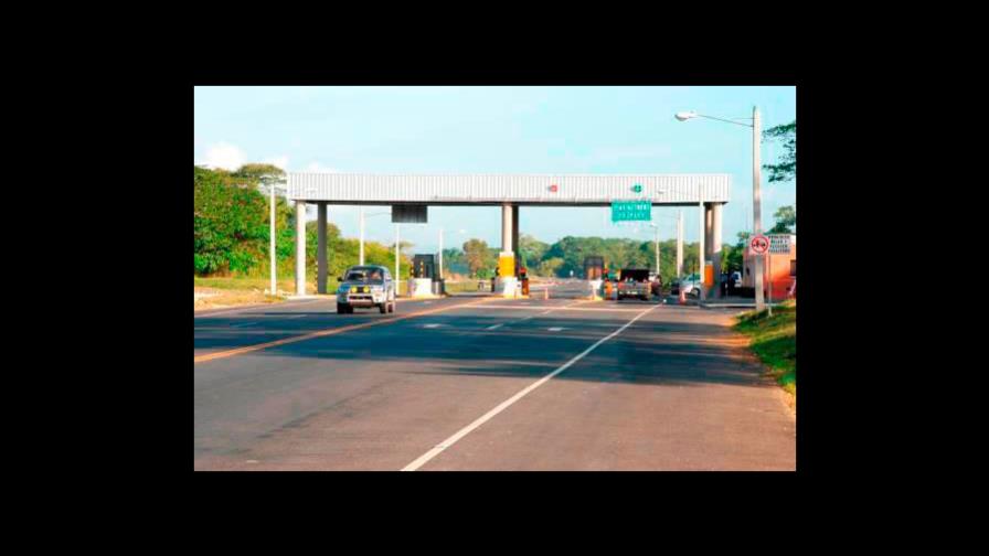 Gobierno presupuesta RD$4,652.5 millones para “infame” peaje sombra de carretera a Samaná Gobierno presupuesta RD$4,652.5 millones para “infame” peaje sombra de carretera a Samaná
