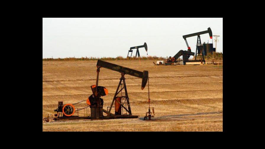 El petróleo de Texas abre con un retroceso del 1,01 %, hasta 62,86 dólares