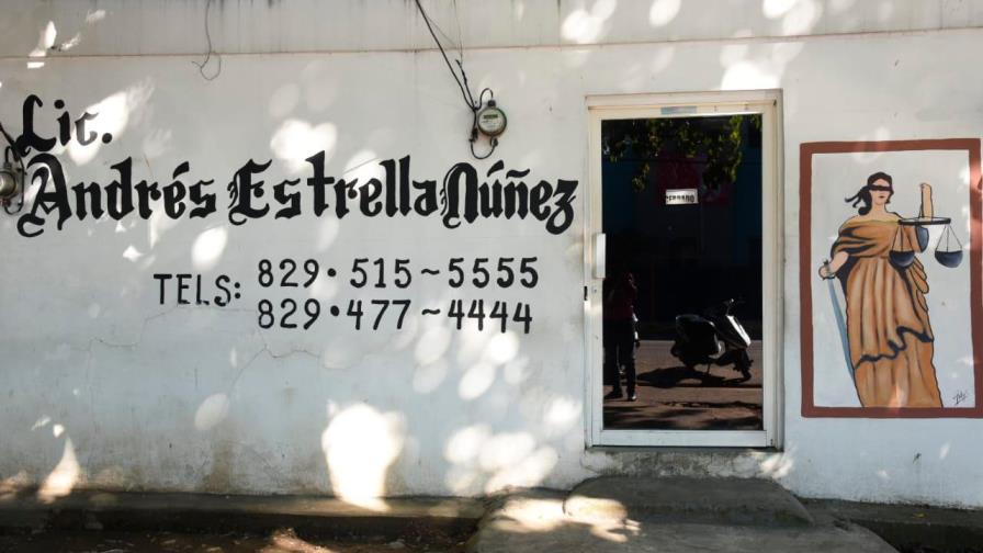 Parientes del periodista y abogado Andrés Estrella esperan se esclarezca su muerte Parientes del periodista y abogado Andrés Estrella esperan se esclarezca su muerte