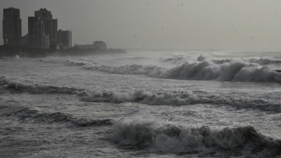 COE emite alerta verde por oleaje anormal desde la Isla Saona hasta Cabo Francés Viejo