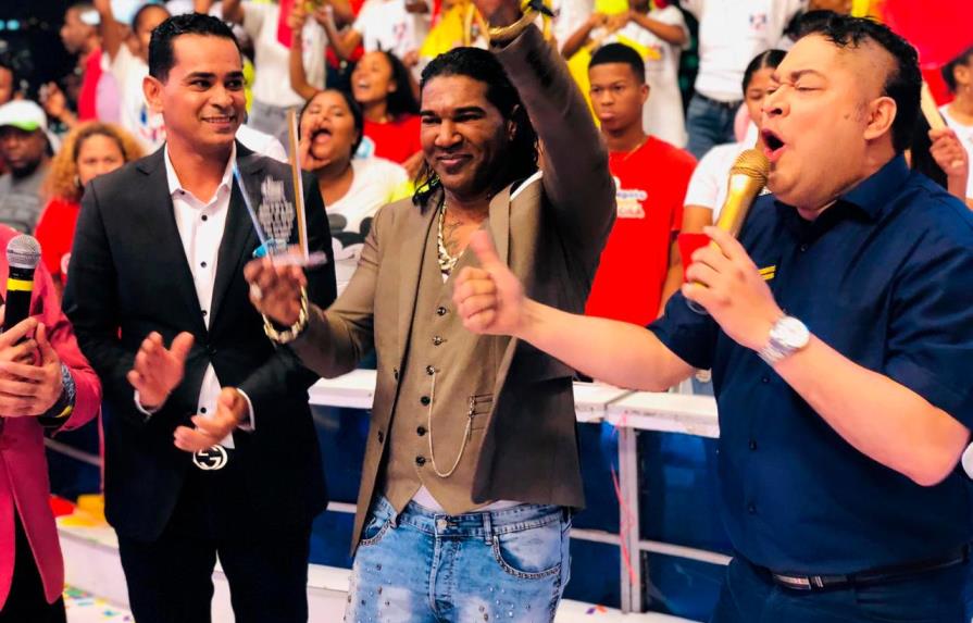 Video | Omega es nombrado “Joven de Oro” de República Dominicana