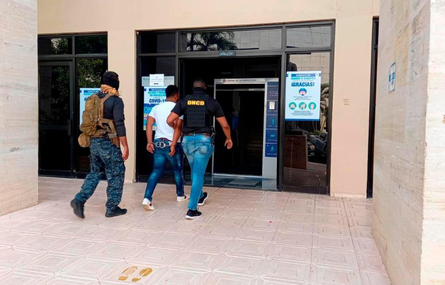 Trasladan al cuartel de San Cristóbal a imputados en Operación Larva