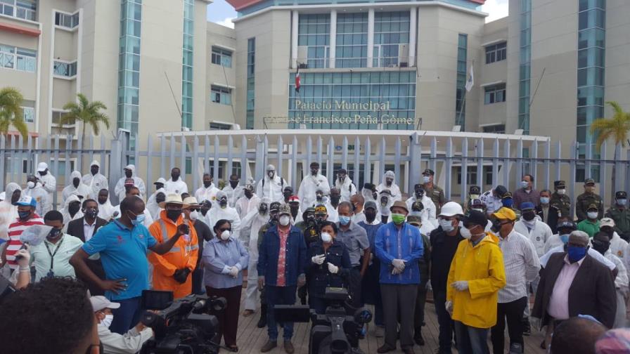 Vicealcaldesa electa de Santo Domingo Este encabeza operativo de limpieza Vicealcaldesa electa de Santo Domingo Este encabeza operativo de limpieza