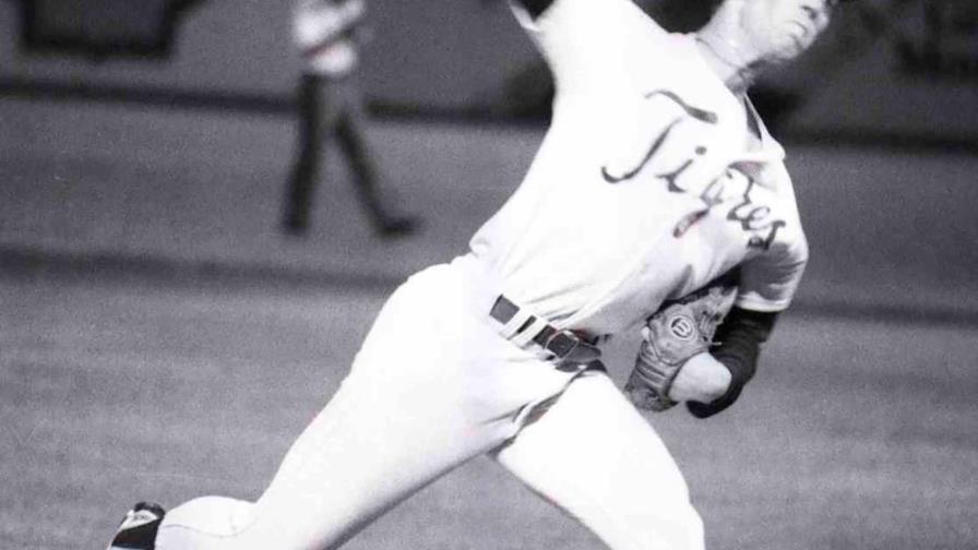 A Orel Hershiser, con el Licey,      le bateaban con periódico mojado