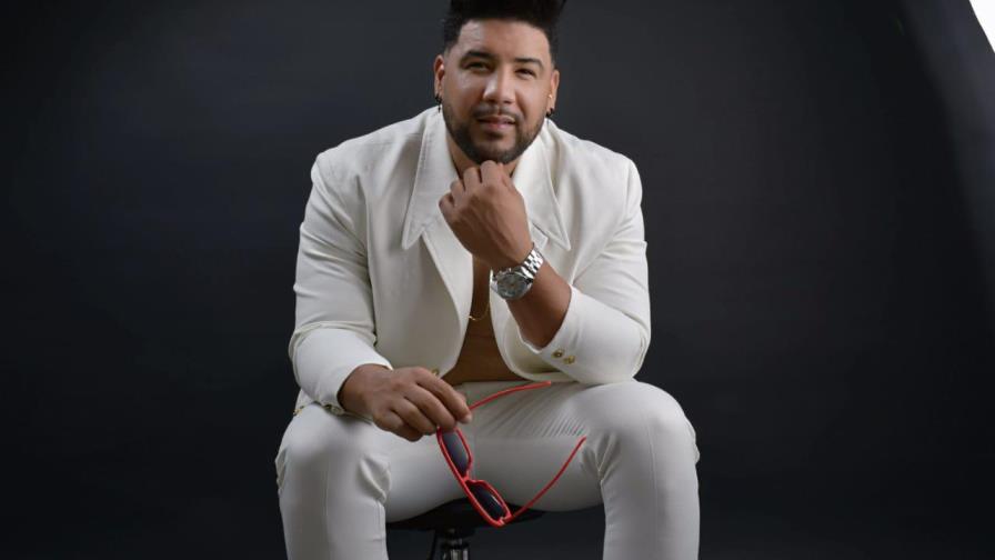 Orlando El Artista graba versión merengue de Vida de Rico de Camilo Orlando El Artista graba versión merengue de Vida de Rico de Camilo