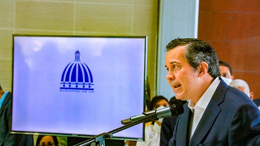 Ministro de Medio Ambiente se compromete a relanzar la entidad