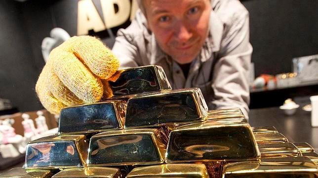 El oro marca su precio más alto en 7 años y se consolida como activo refugio