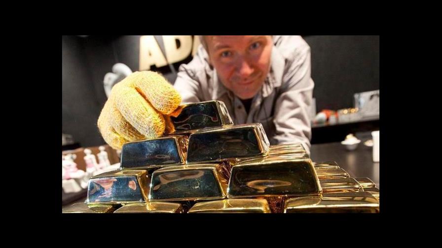 El oro marca su precio más alto en 7 años y se consolida como activo refugio