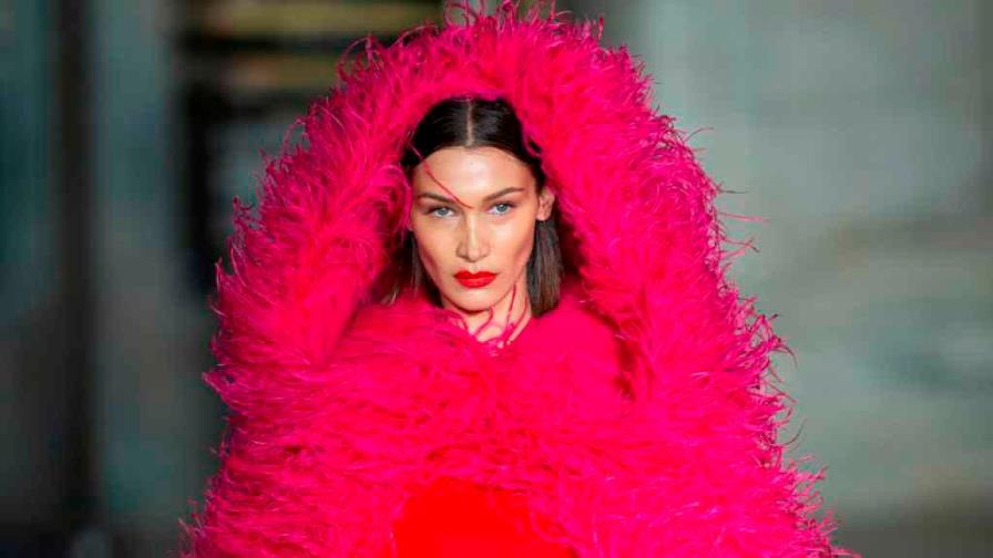 Oscar de la Renta dejará de usar pieles de animales en sus productos