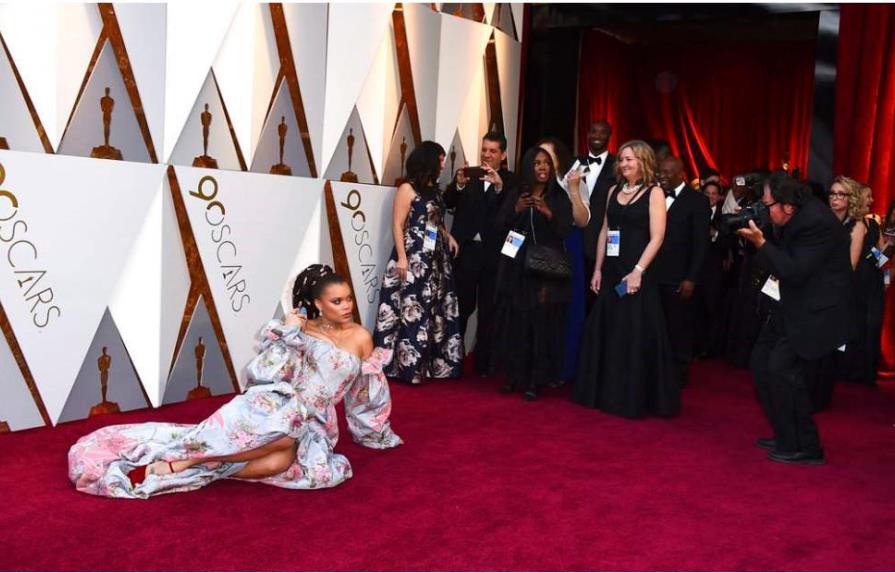 Los 10 vestidos más estrafalarios en la historia de los Oscar