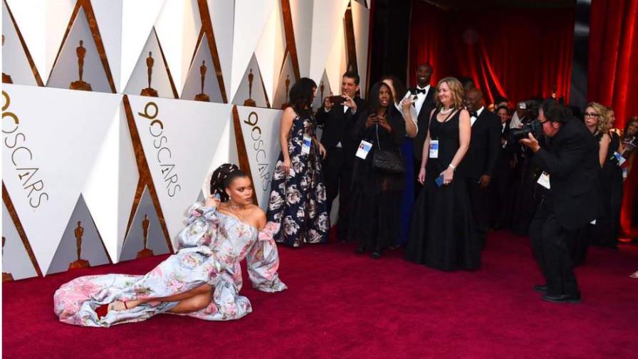 Los 10 vestidos más estrafalarios en la historia de los Oscar