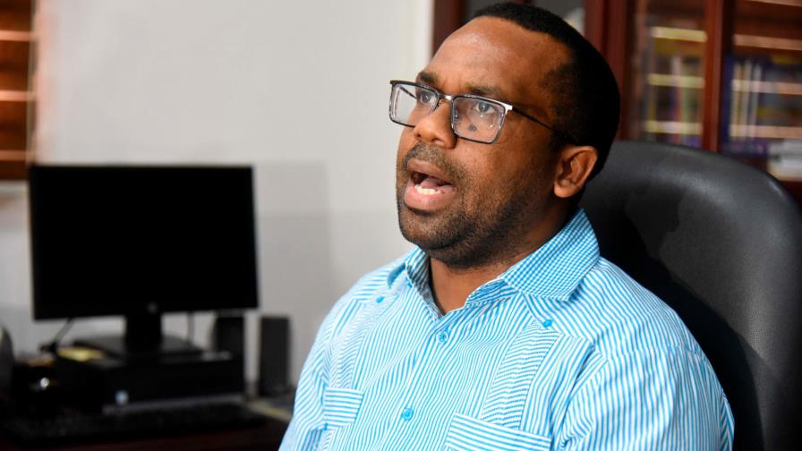 Recluso hirió dos personas de bala tras fugarse de cárcel del Palacio de Justicia de Santiago Recluso hirió dos personas de bala tras fugarse de cárcel del Palacio de Justicia de Santiago