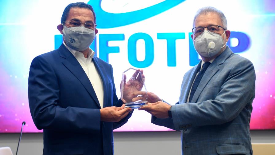 Asociación de Empresas e Industrias Herrera (Aneih) reconoce a Ovalles