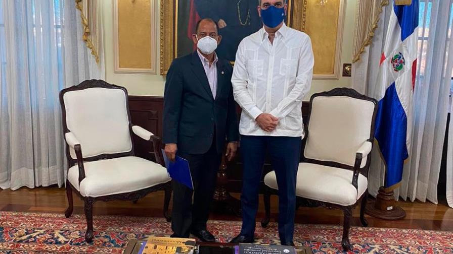 Abinader designa a Ovi Saldívar viceministro administrativo de la Presidencia Abinader designa a Ovi Saldívar viceministro administrativo de la Presidencia