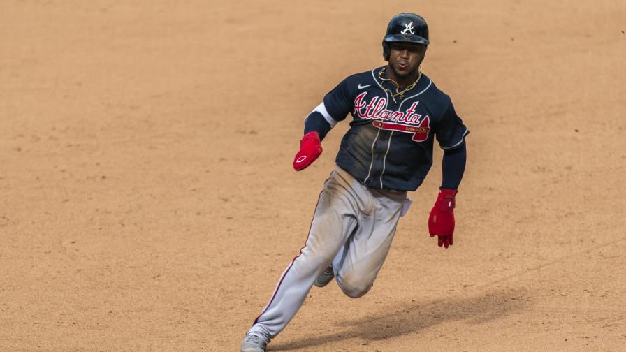 Duvall y Albies lucen al bate y Bravos vencen a Nacionales