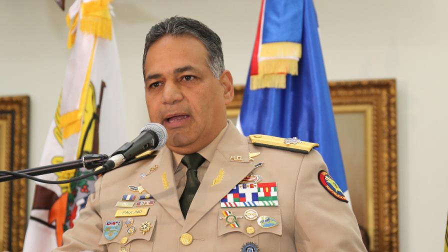 Dice que recuperan dos fusiles robados 