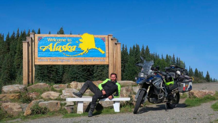 Pablo Rabelo, el colombiano que se propuso dar la vuelta al mundo en moto