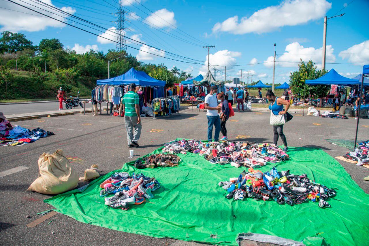 Los compradores eran pocos este domingo.