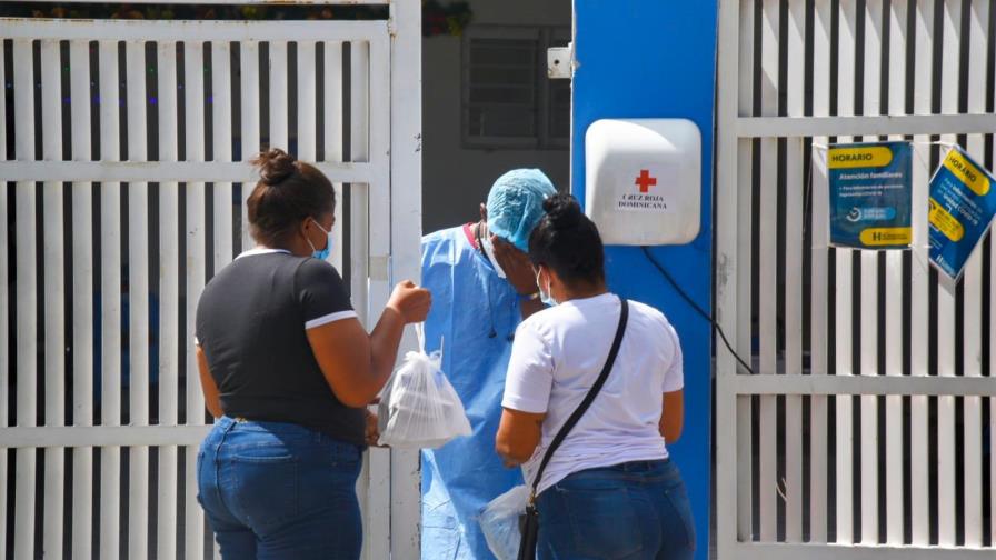 Hospitalización por COVID-19 en hospital Moscoso Puello está por debajo de su capacidad 