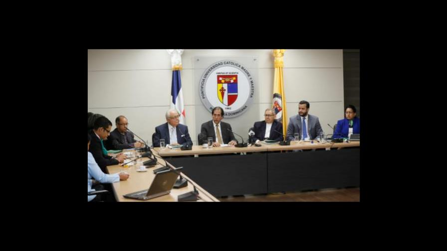 Posponen otra vez la firma del Pacto Eléctrico Posponen otra vez la firma del Pacto Eléctrico