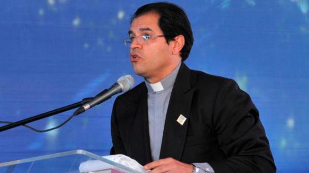 Designan al sacerdote Cecilio Espinal Espinal como nuevo rector de la Pucmm  - Diario Libre