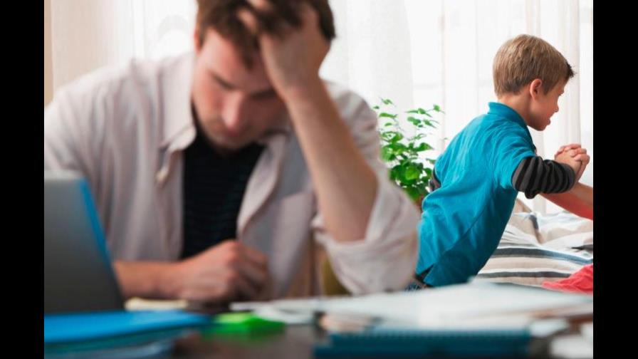 Padres agotados, secuela de la educación a distancia
