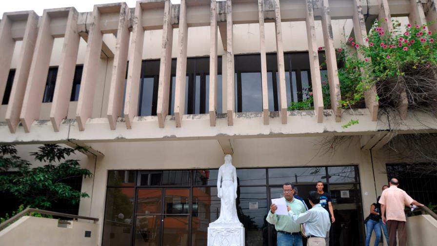 Envían a juicio de fondo a cinco imputados por asesinato de una pareja en Arenoso Envían a juicio de fondo a cinco imputados por asesinato de una pareja en Arenoso