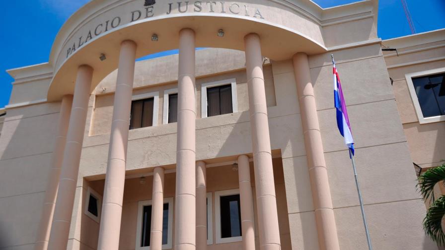 Conocerán este lunes coerción a uno de los imputados por robo de 50 armas de Fiscalía de La Vega Conocerán este lunes coerción a uno de los imputados por robo de 50 armas de Fiscalía de La Vega